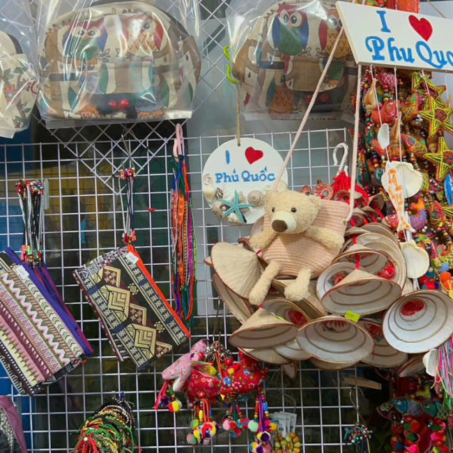 Gift Shop 026