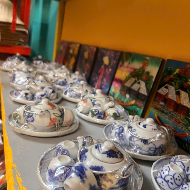 Gift Shop 024