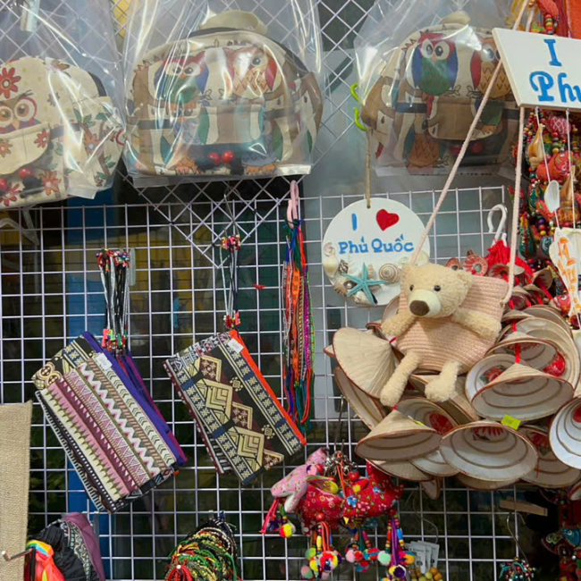 Gift Shop 019