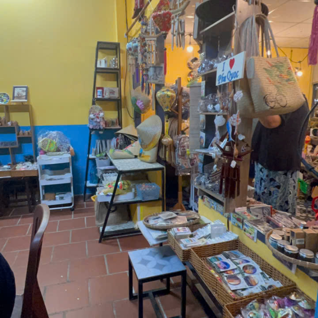 Gift Shop 007